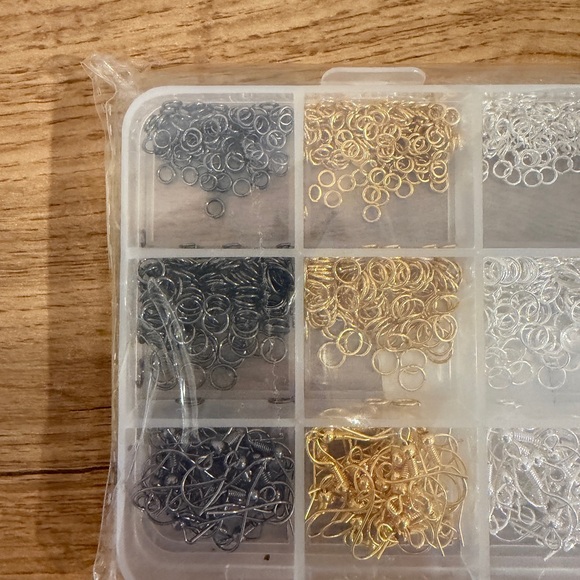 Assorted Jewelry Making Kit - Picture 2 of 5